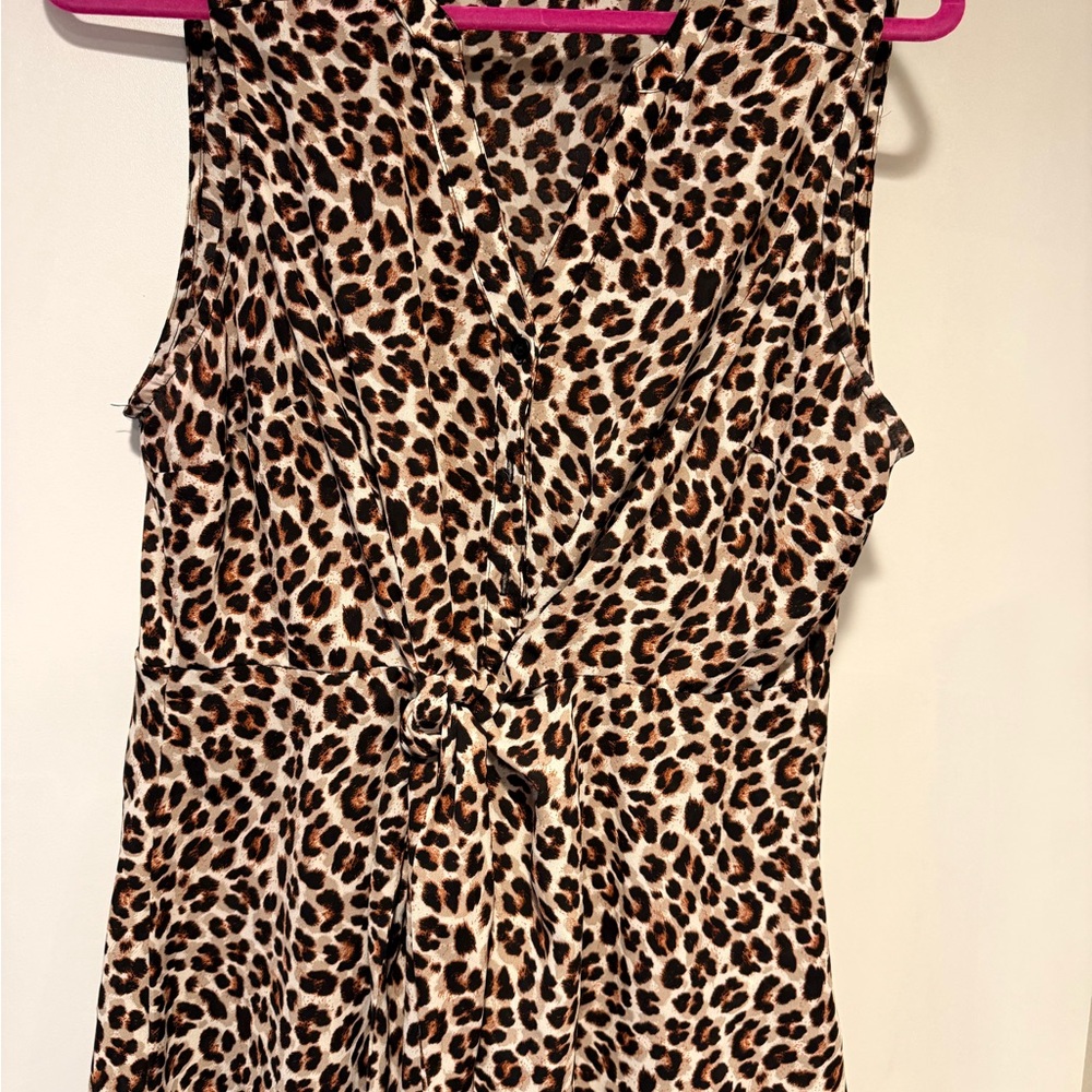 Torrid - Leopard Brint- Button and Tie- Blouse - Picture 3 of 4